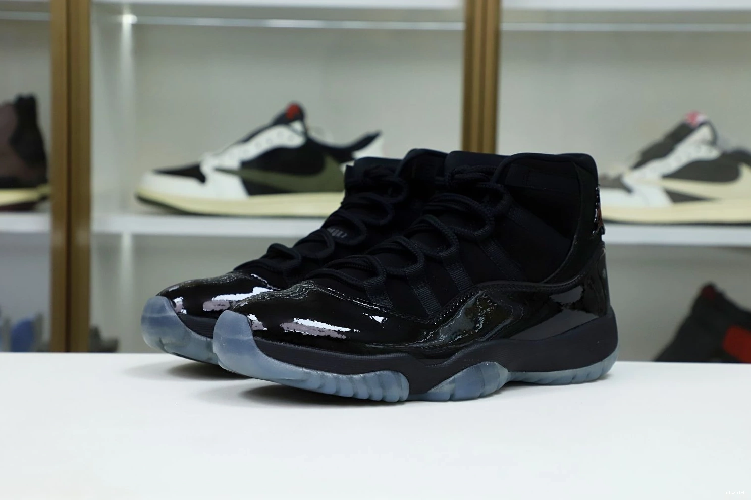 AIR 11 GOWN' AND RETRO 'CAP JORDAN 0921